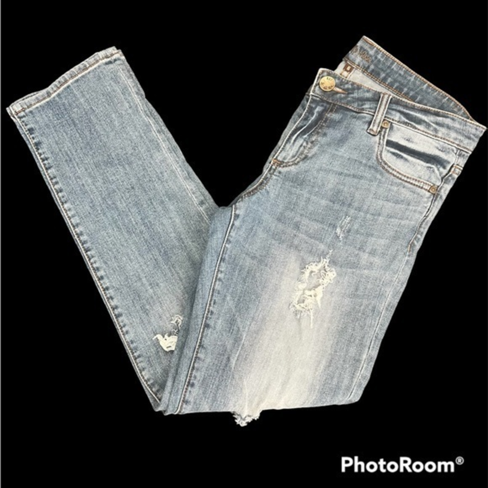 Kut from The Kloth Distressed Boyfriend Jean size 6 med rise straight leg‎
